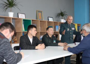 Әскердің жауынгерлік рухы -тәрбиеші офицердің қолында
