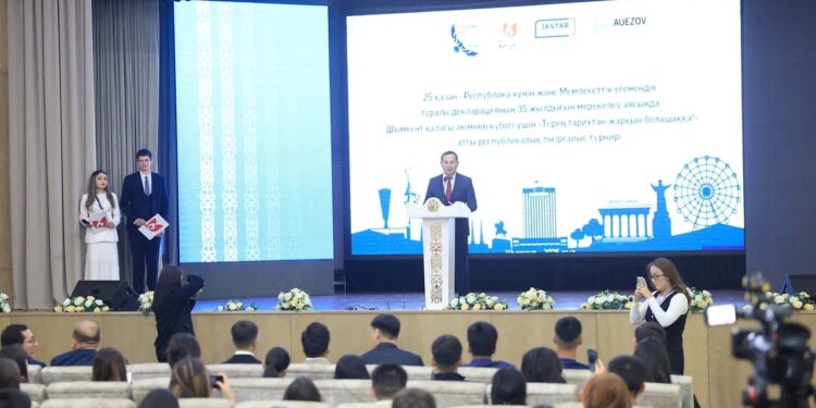Республиканский турнир по дебатам стартовал в Шымкенте
