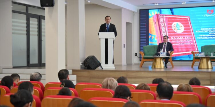 Шымкент университеті: Жаңа Ата Заң – жаңғырудың жаршысы