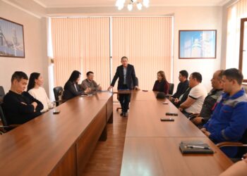 Конституциялық реформаның мәні еңбек ұжымына кеңінен түсіндірілді
